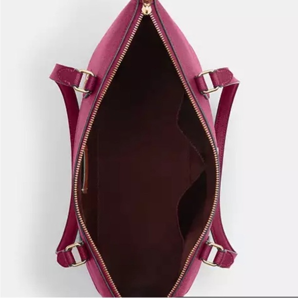 Coach Gallery Tote Bag
Shoulder Bag - Picture 5 of 16